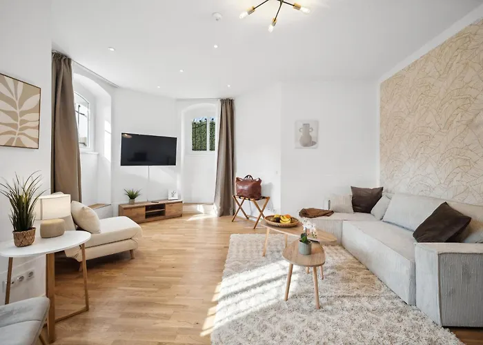 Wiener Palais Am Grossen Garten, Arbeitsplatz, Familie, 7 Pers, Smart-Tv